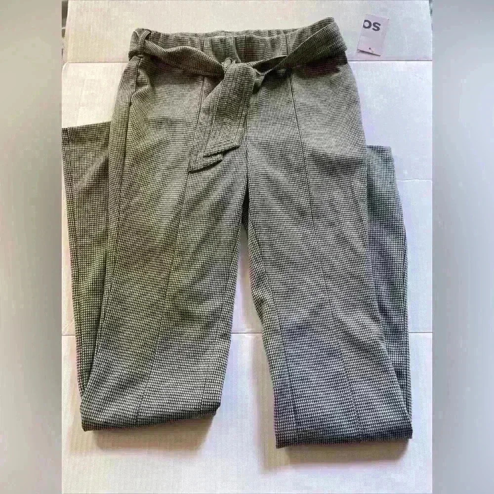 Out Of Office 110 Black White Self Belt Flare Pants Size ML NWT